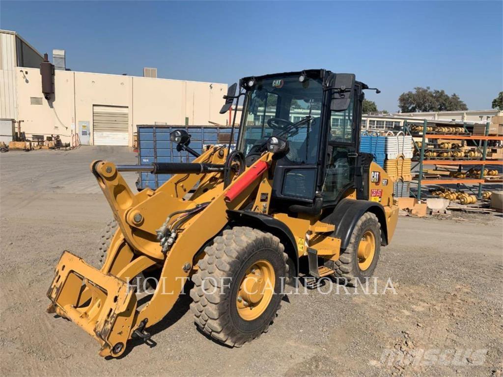 CAT 907 Utovarivači na kotačima