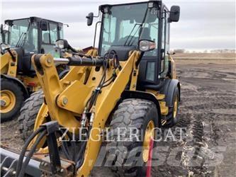 CAT 907M Utovarivači na kotačima