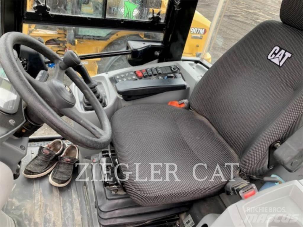 CAT 907M Utovarivači na kotačima