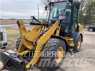 CAT 907M Utovarivači na kotačima