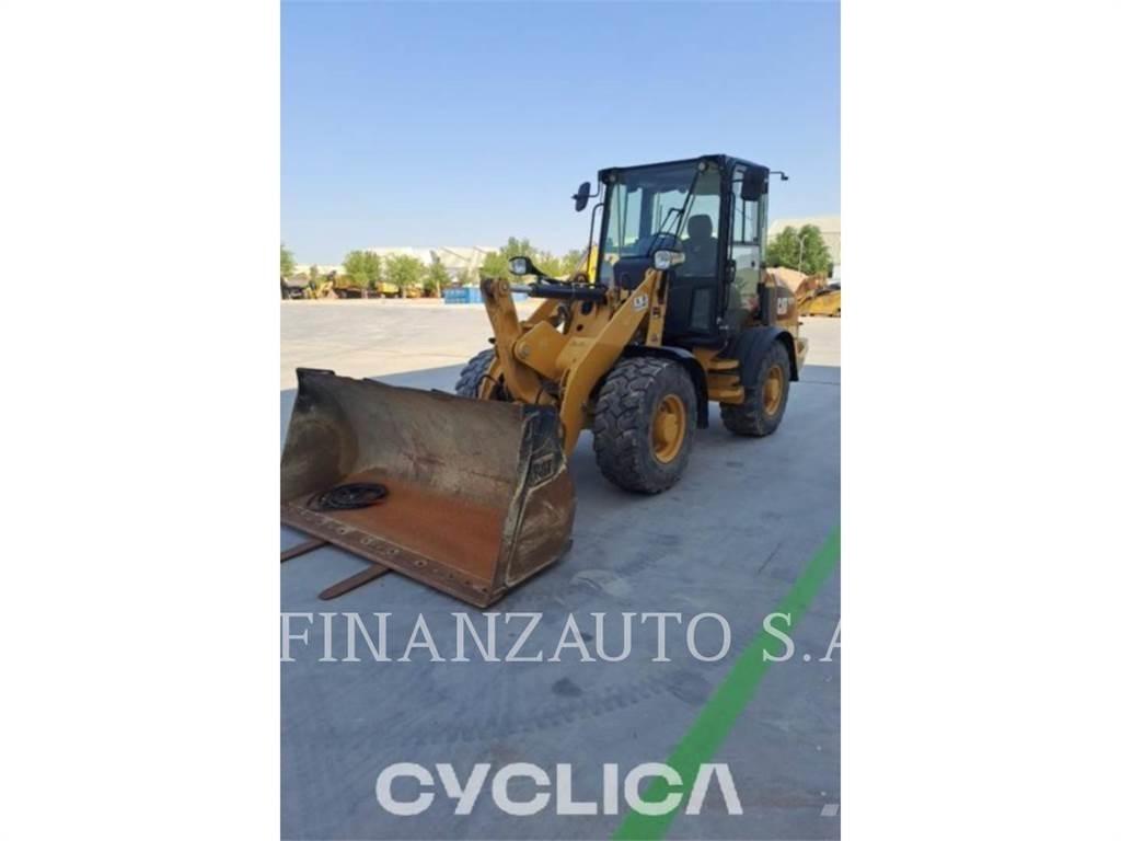 CAT 907M Utovarivači na kotačima