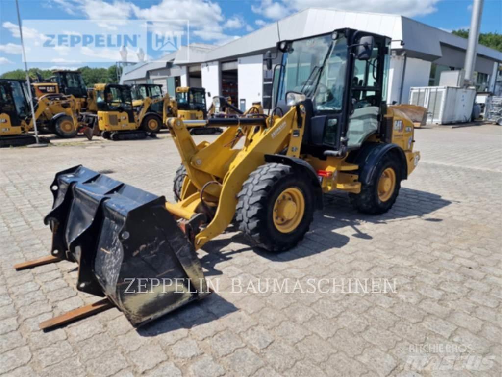 CAT 907M Utovarivači na kotačima