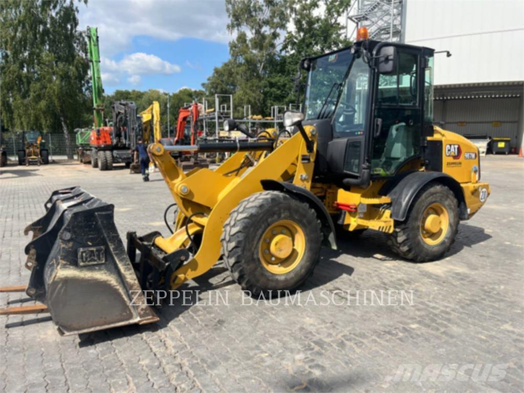 CAT 907M Utovarivači na kotačima