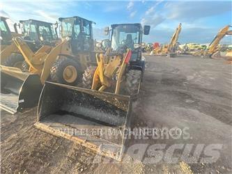 CAT 908 Utovarivači na kotačima