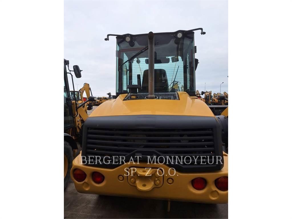 CAT 908M Utovarivači na kotačima