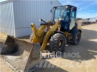 CAT 908M Utovarivači na kotačima