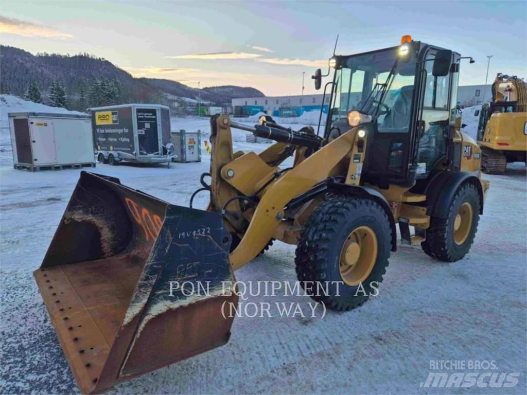 CAT 908M Utovarivači na kotačima