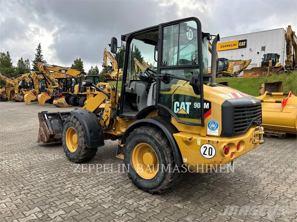 CAT 908M Utovarivači na kotačima