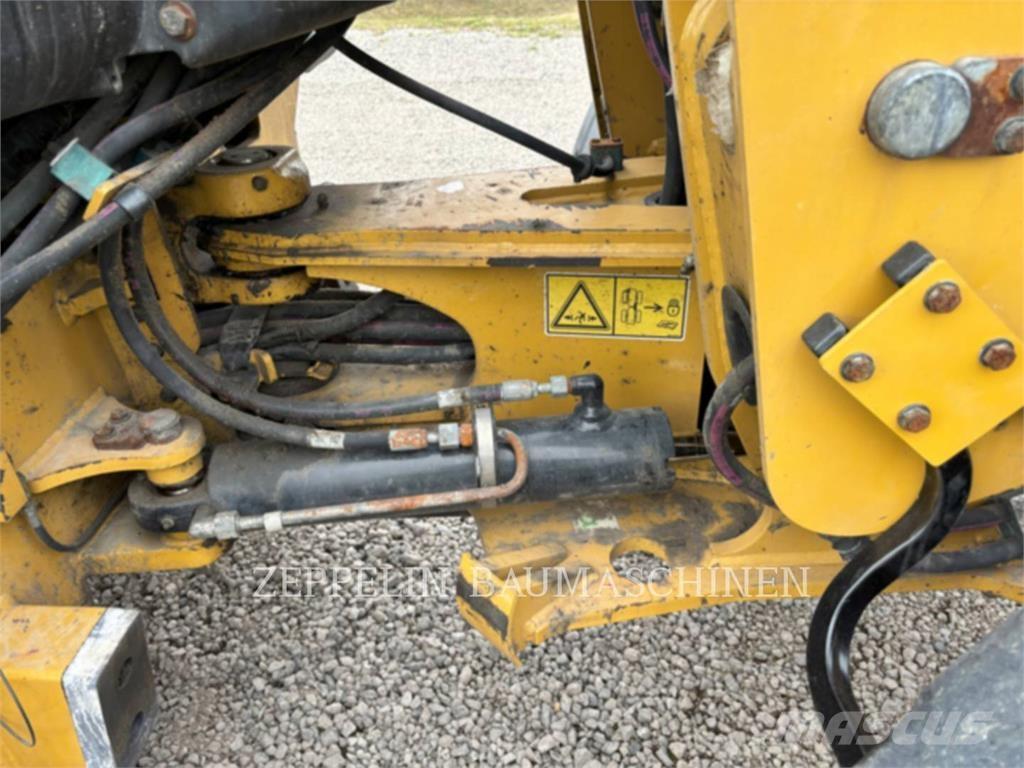 CAT 908M Utovarivači na kotačima