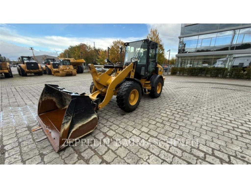 CAT 908M Utovarivači na kotačima