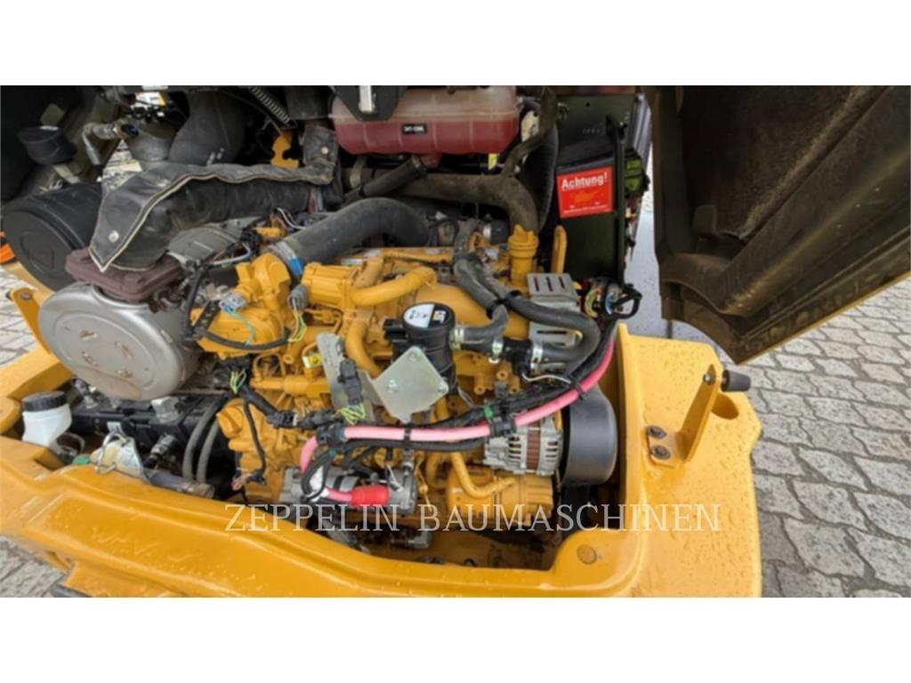 CAT 908M Utovarivači na kotačima