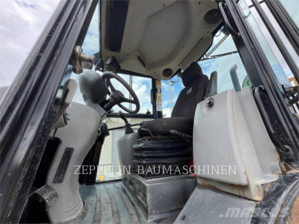 CAT 918M Utovarivači na kotačima