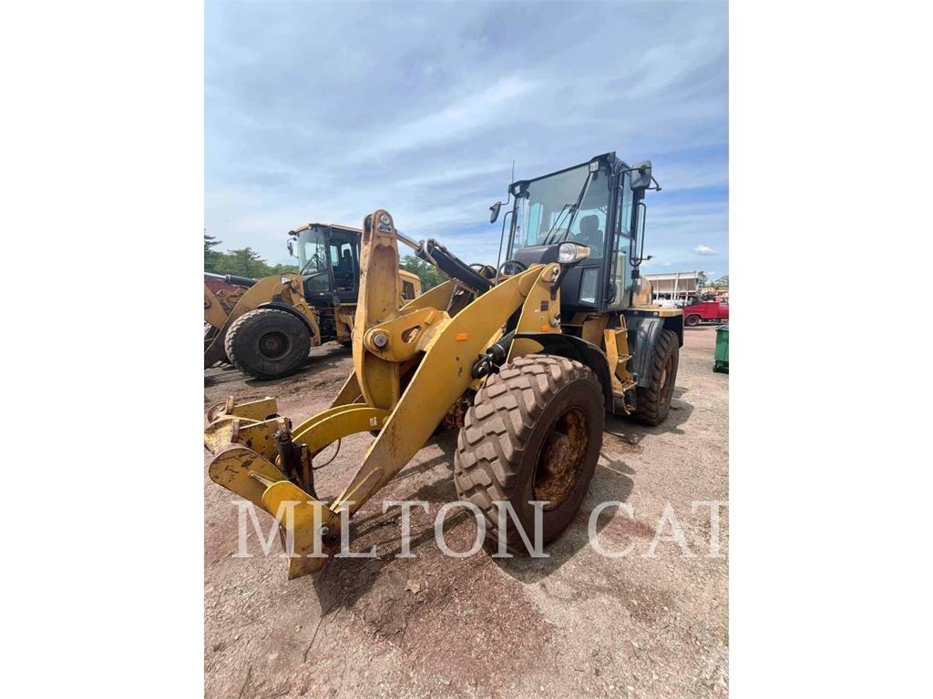 CAT 918M Utovarivači na kotačima