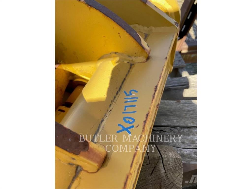 CAT 924HZ QUICK COUPLER Brze spojnice