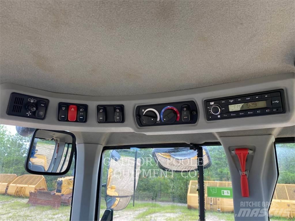 CAT 926M Utovarivači na kotačima