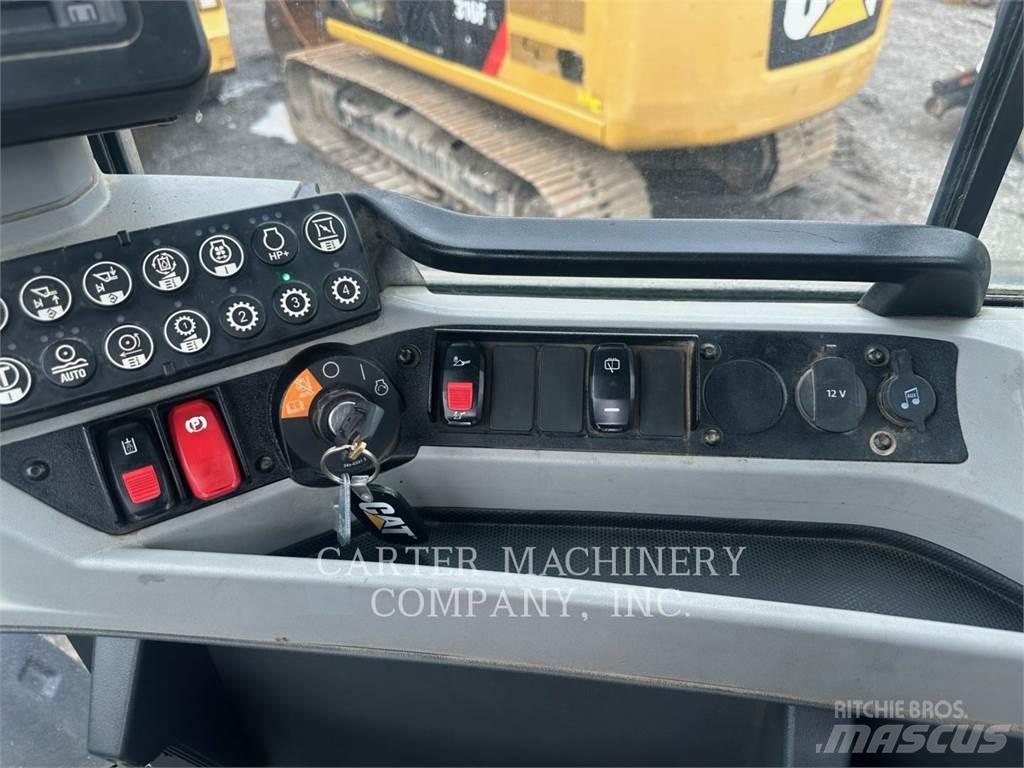 CAT 926M Utovarivači na kotačima
