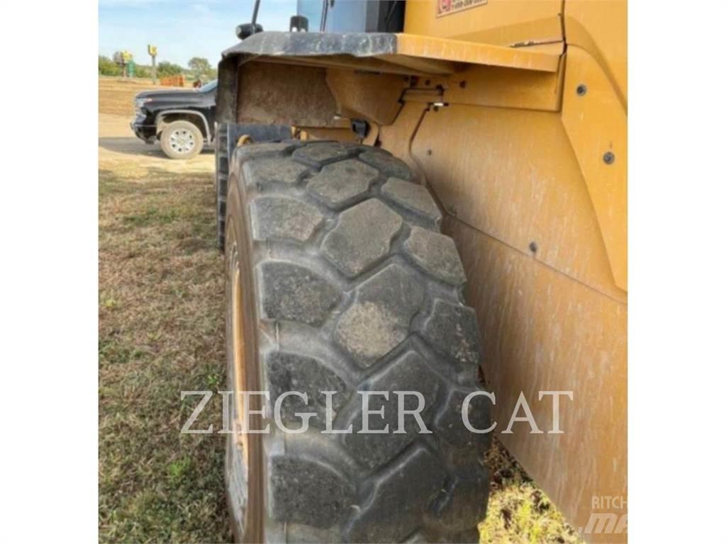 CAT 926M Utovarivači na kotačima