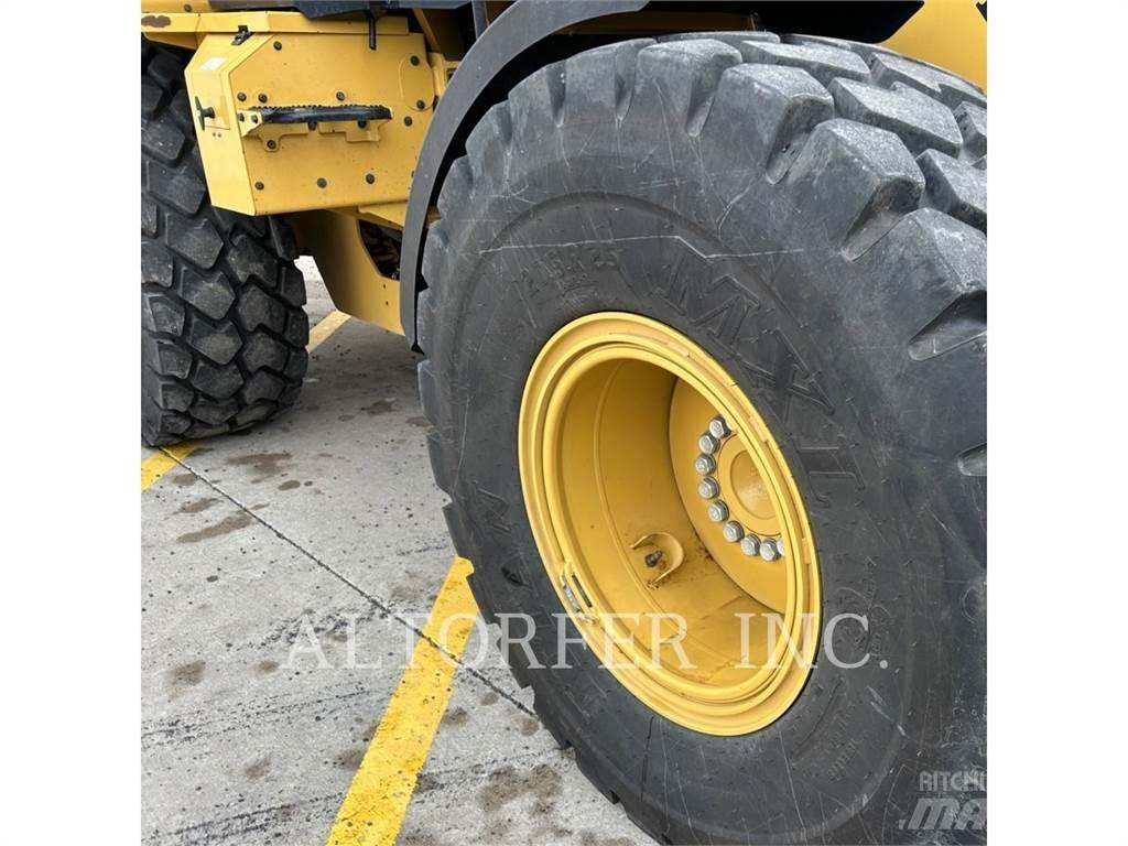 CAT 926M Utovarivači na kotačima
