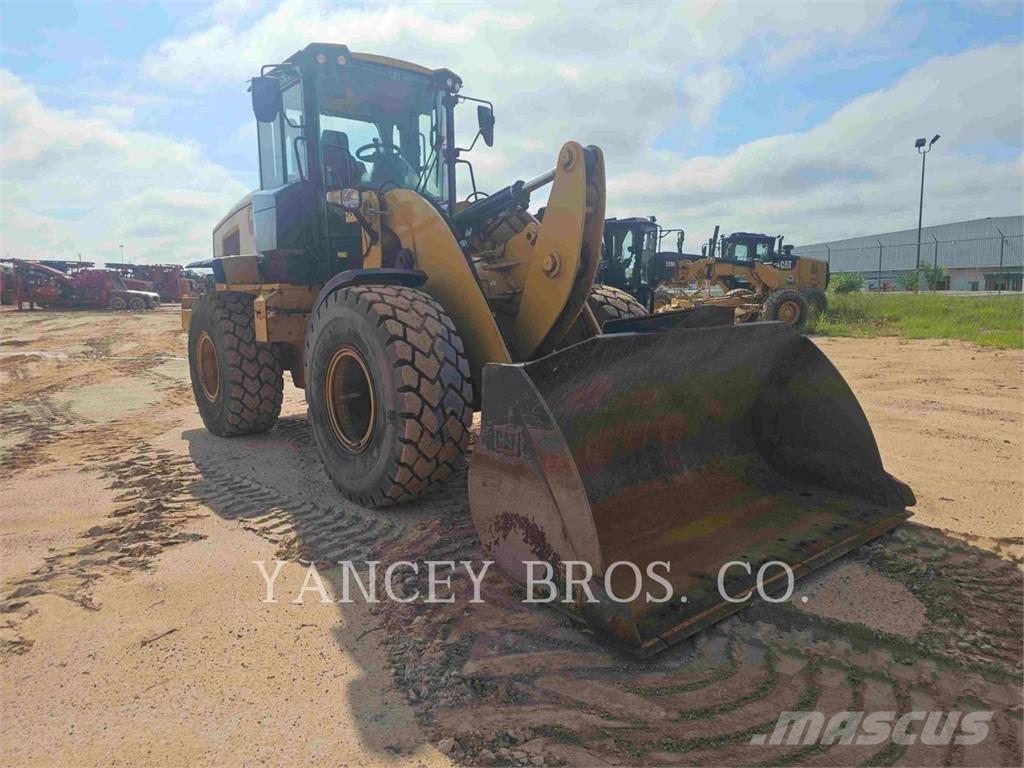 CAT 926M Utovarivači na kotačima