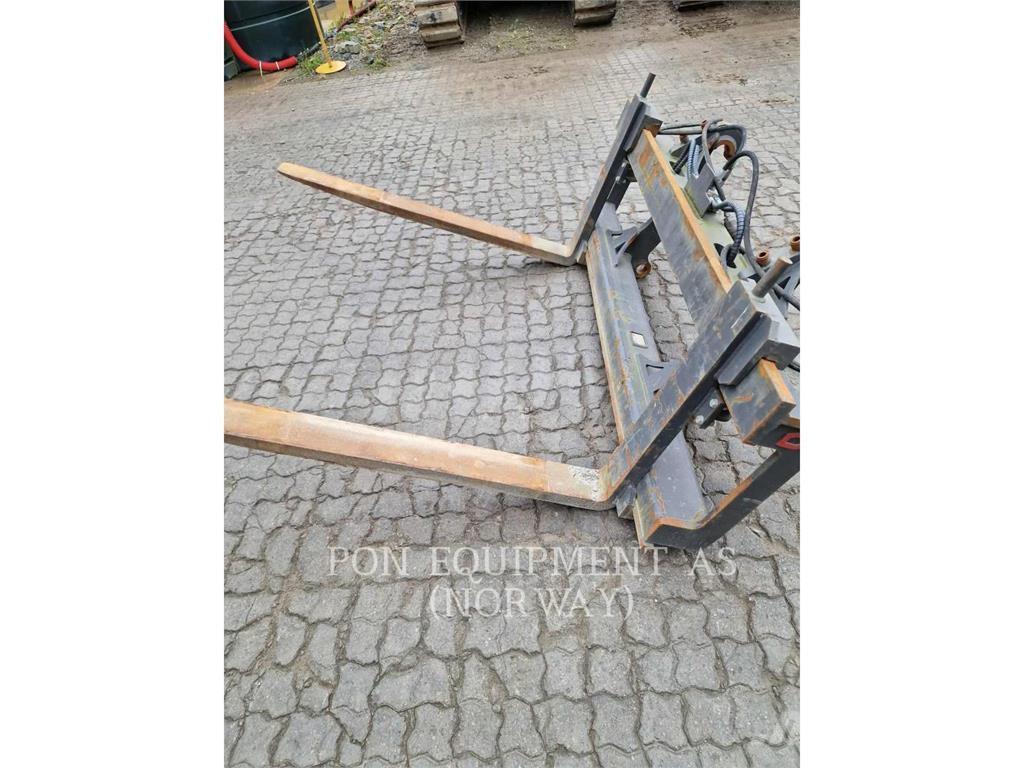 CAT 926M Utovarivači na kotačima