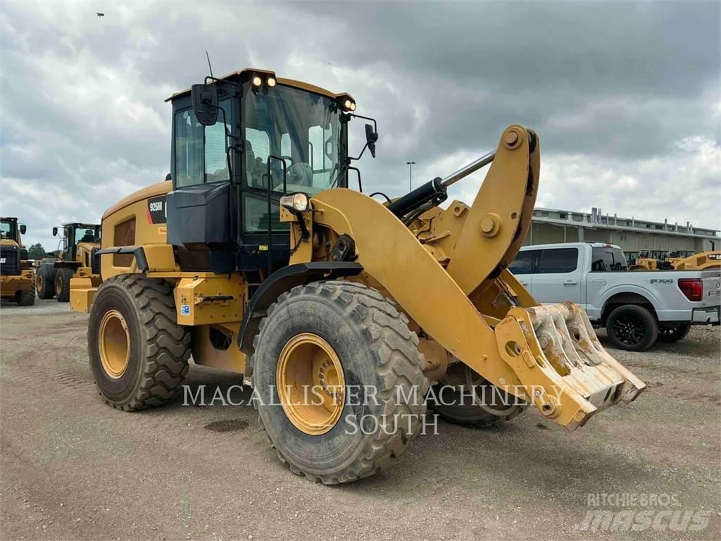 CAT 926M Utovarivači na kotačima