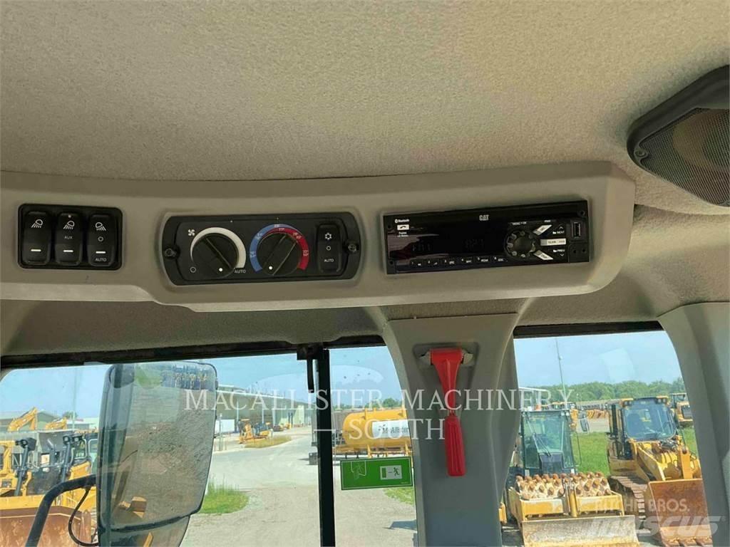 CAT 926M Utovarivači na kotačima