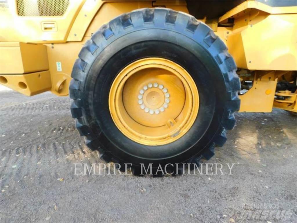 CAT 930M Utovarivači na kotačima
