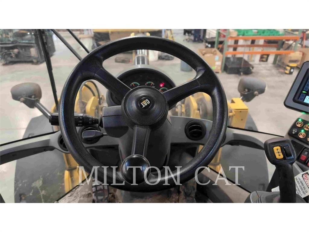CAT 930M Utovarivači na kotačima