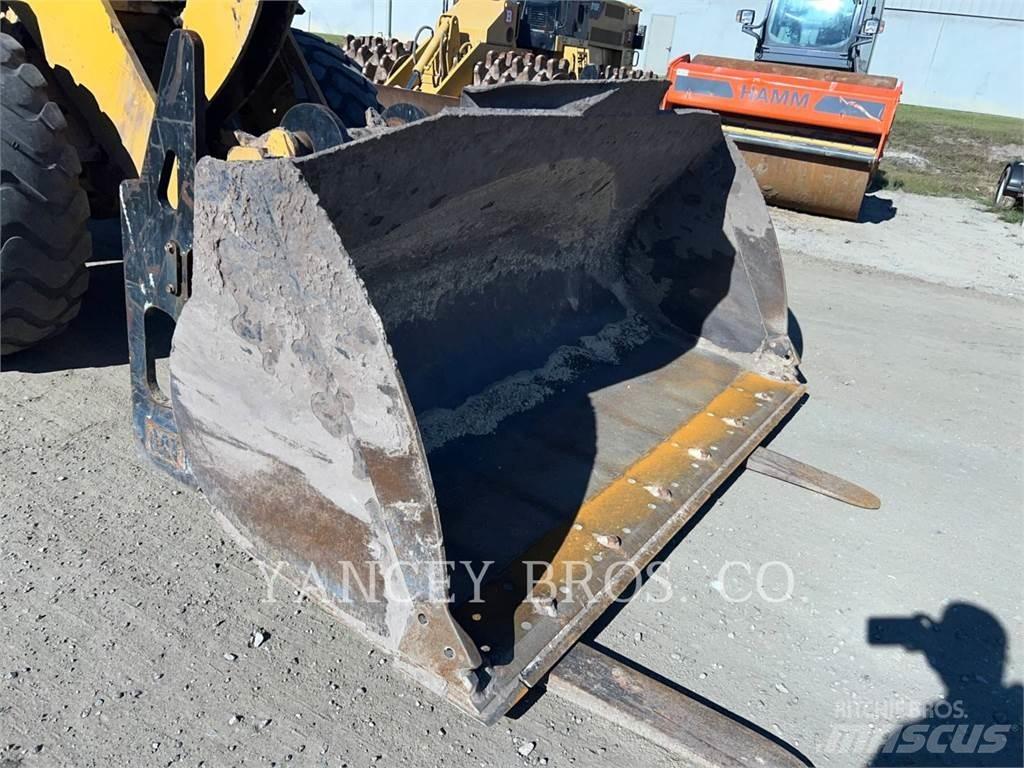 CAT 930M Utovarivači na kotačima