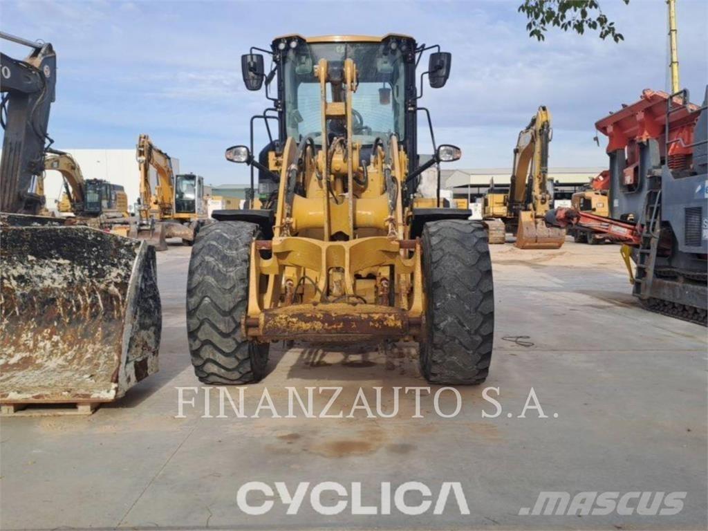 CAT 930M Utovarivači na kotačima