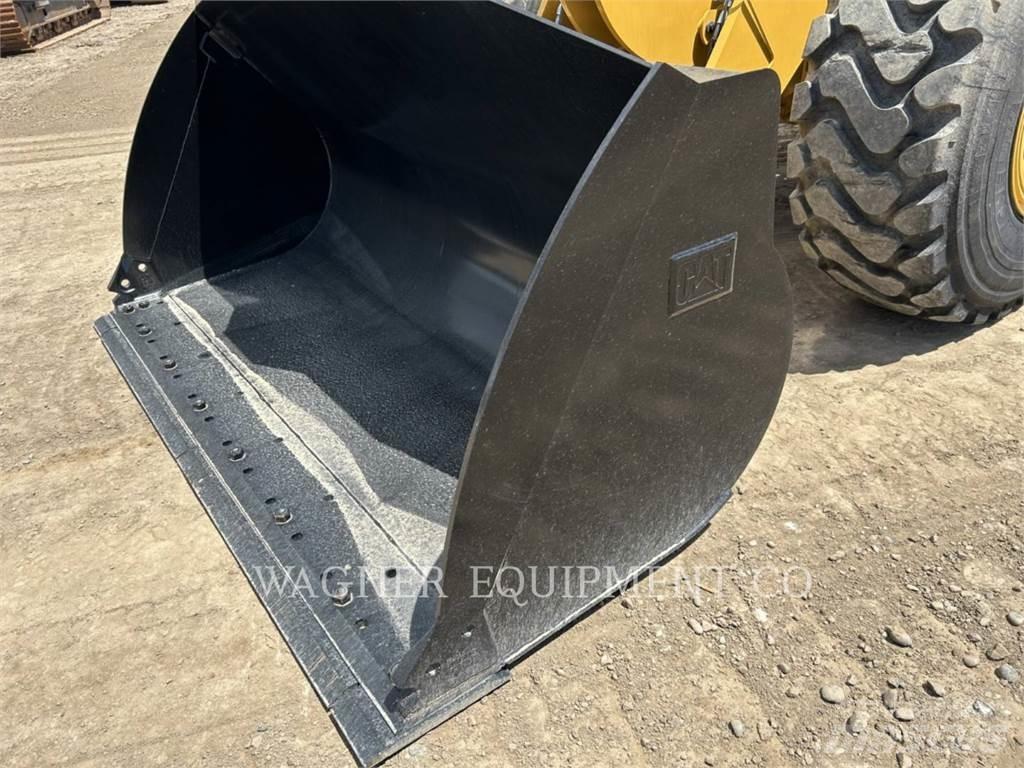 CAT 930M Utovarivači na kotačima