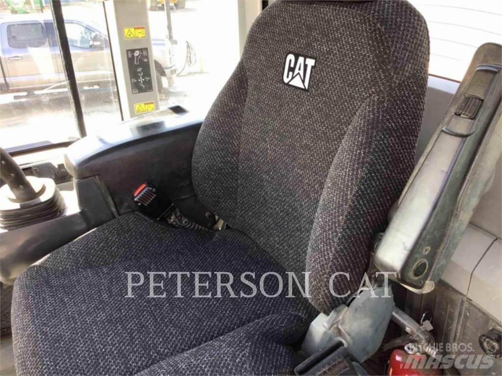 CAT 930M Utovarivači na kotačima