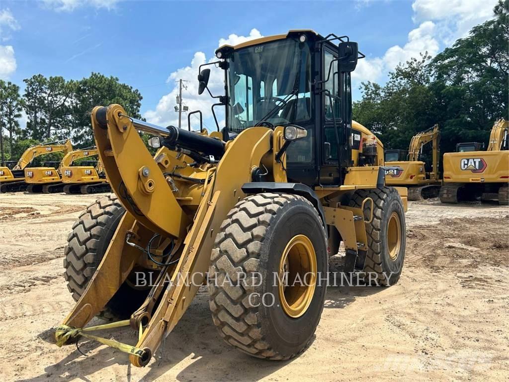 CAT 930M Utovarivači na kotačima