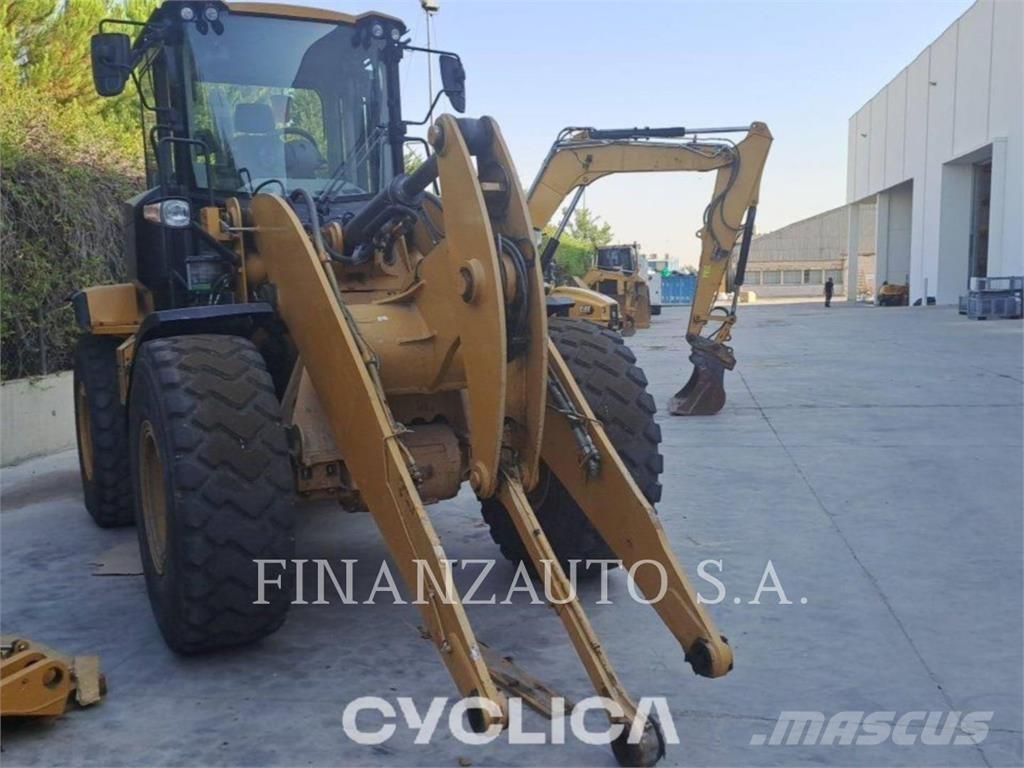 CAT 930M Utovarivači na kotačima