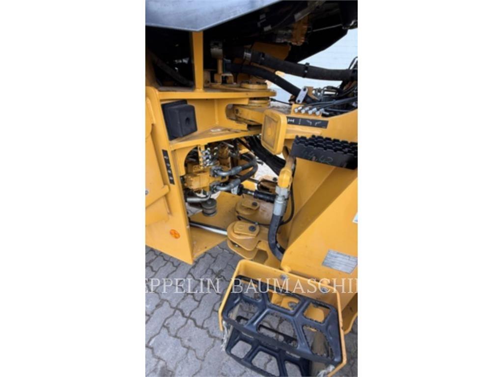 CAT 930M Utovarivači na kotačima