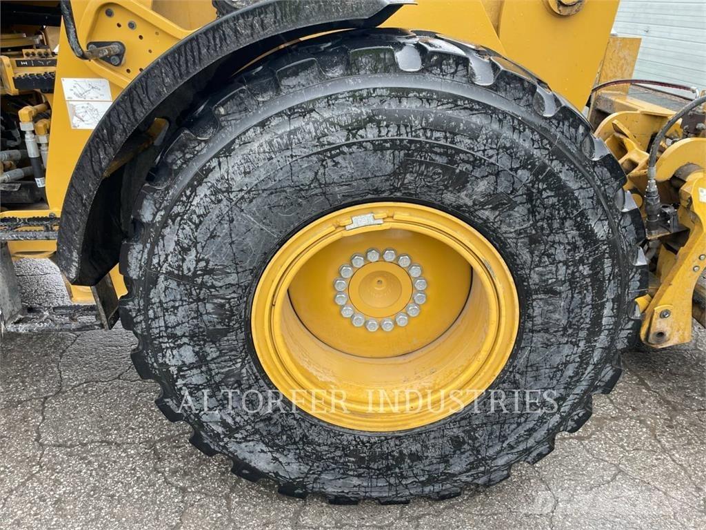 CAT 930M Utovarivači na kotačima