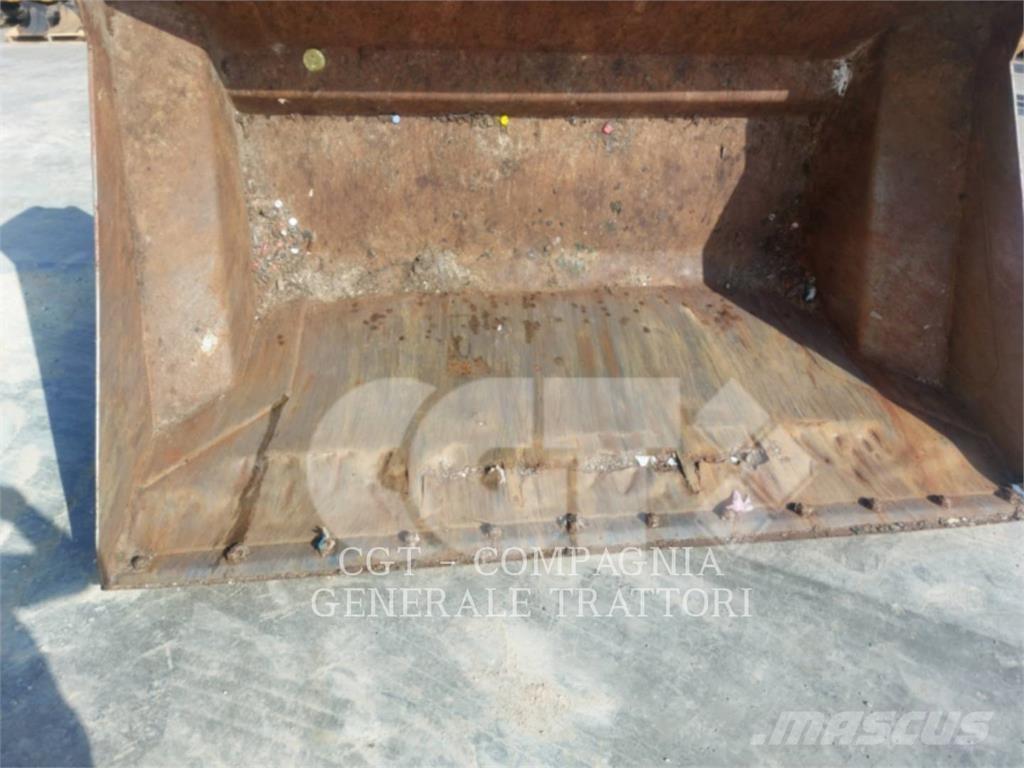 CAT 930M Utovarivači na kotačima