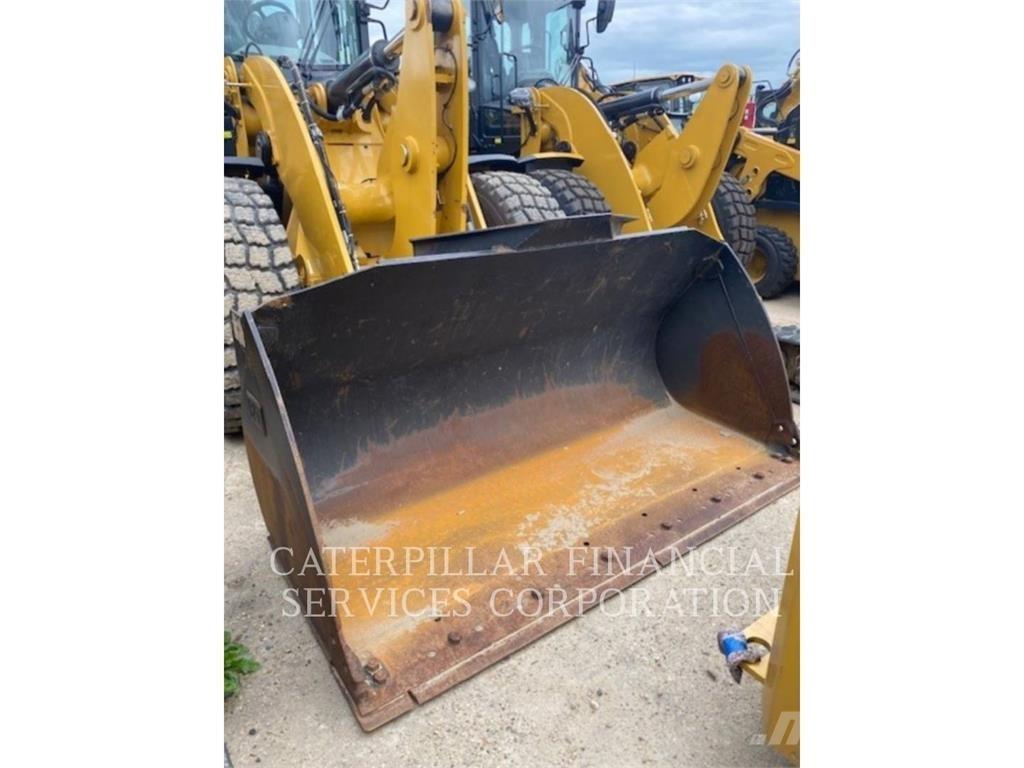 CAT 930M Utovarivači na kotačima