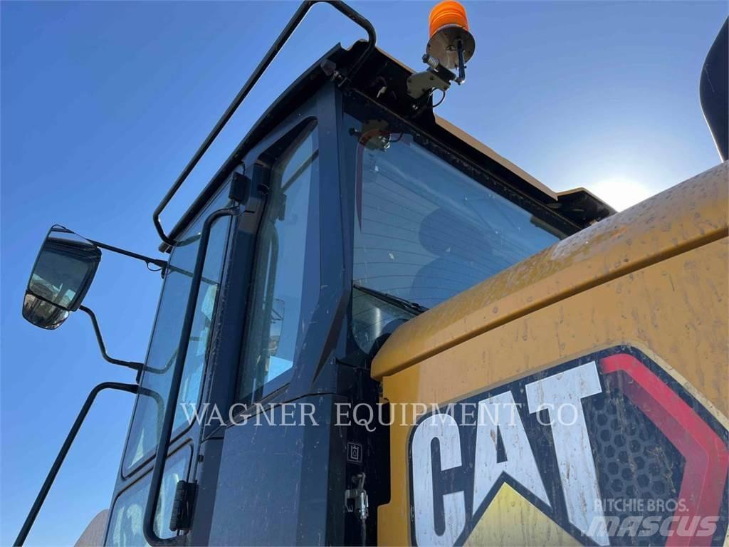 CAT 938 Utovarivači na kotačima