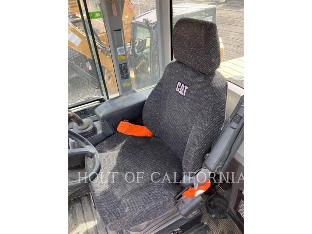 CAT 938 Utovarivači na kotačima