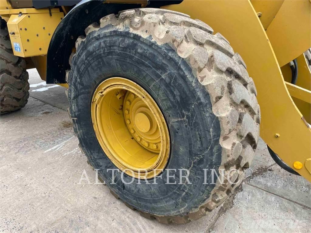 CAT 938M Utovarivači na kotačima