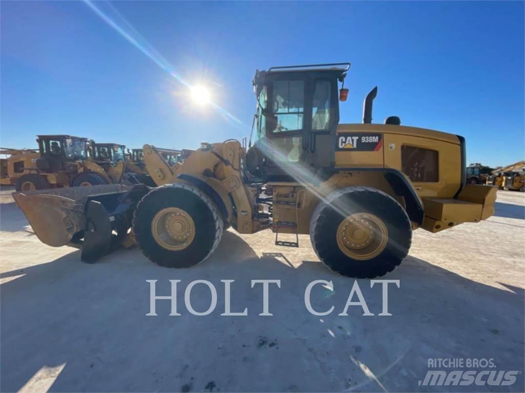 CAT 938M Utovarivači na kotačima