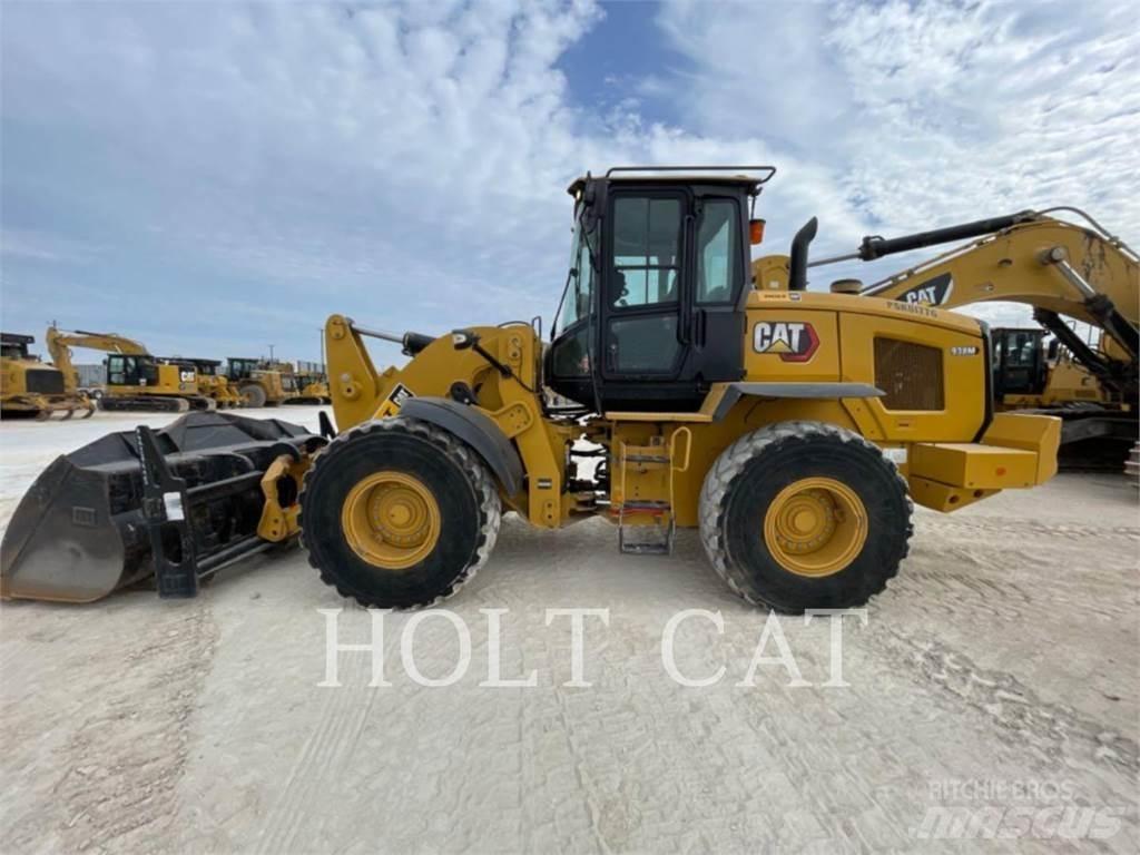 CAT 938M Utovarivači na kotačima