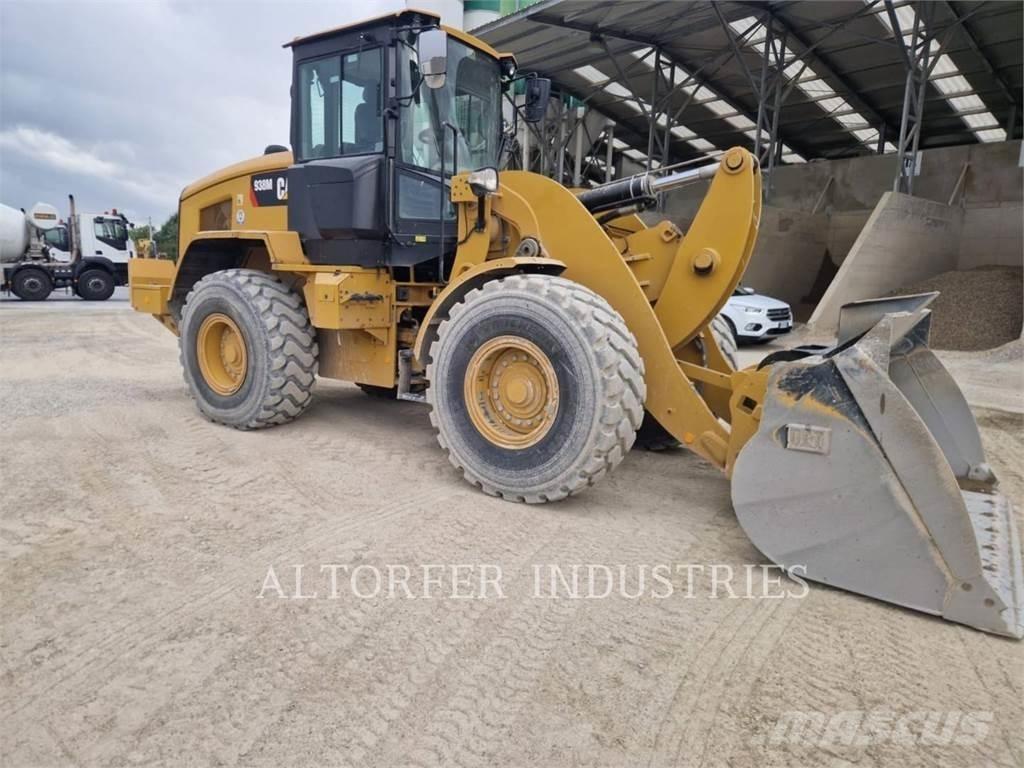 CAT 938M Utovarivači na kotačima