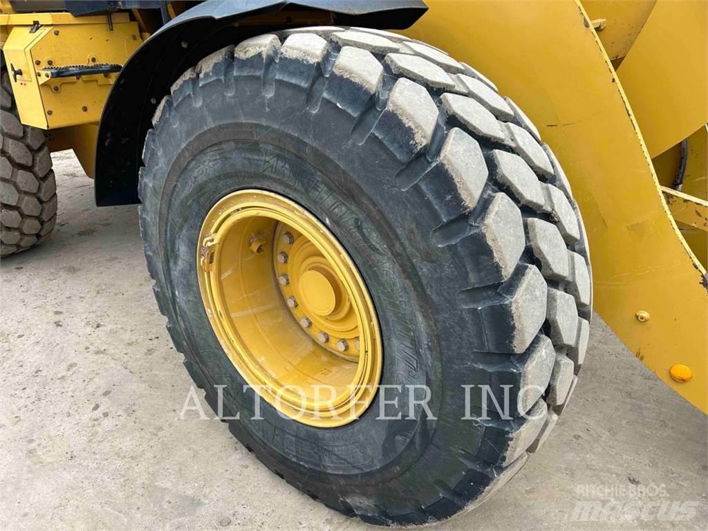 CAT 938M Utovarivači na kotačima