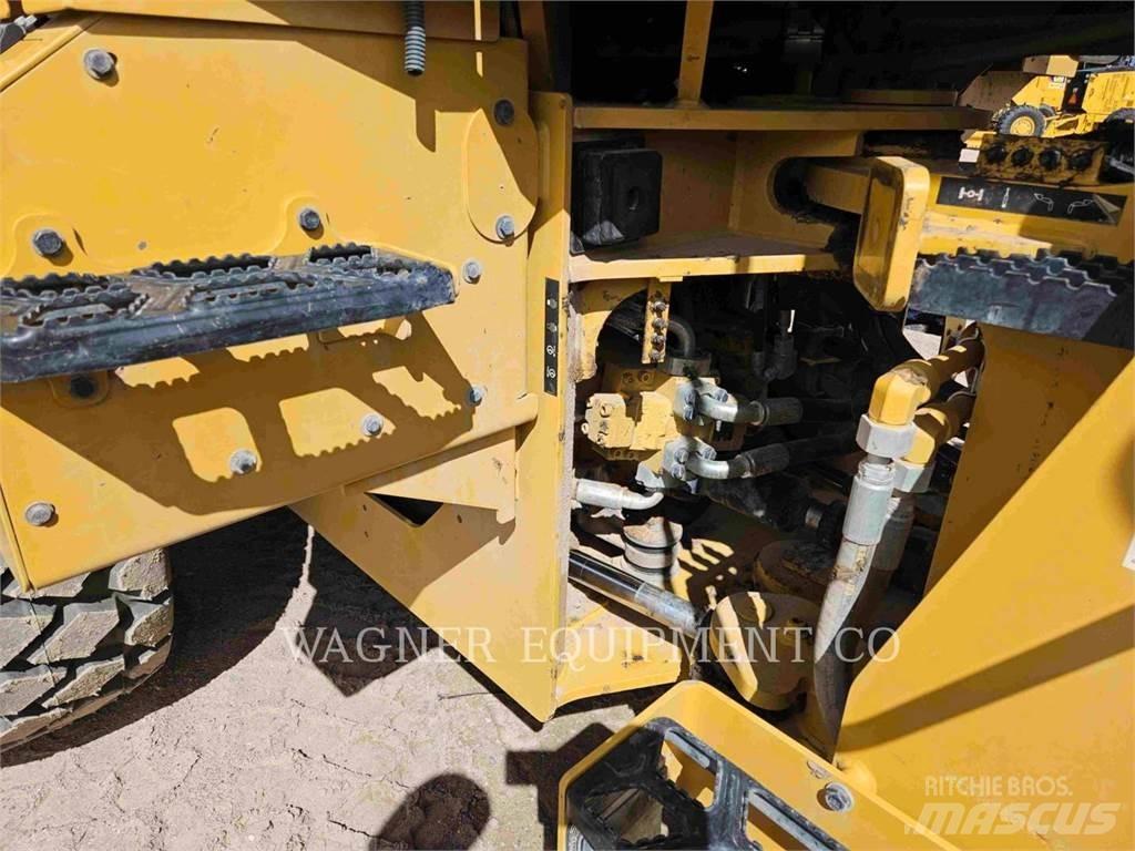 CAT 938M Utovarivači na kotačima