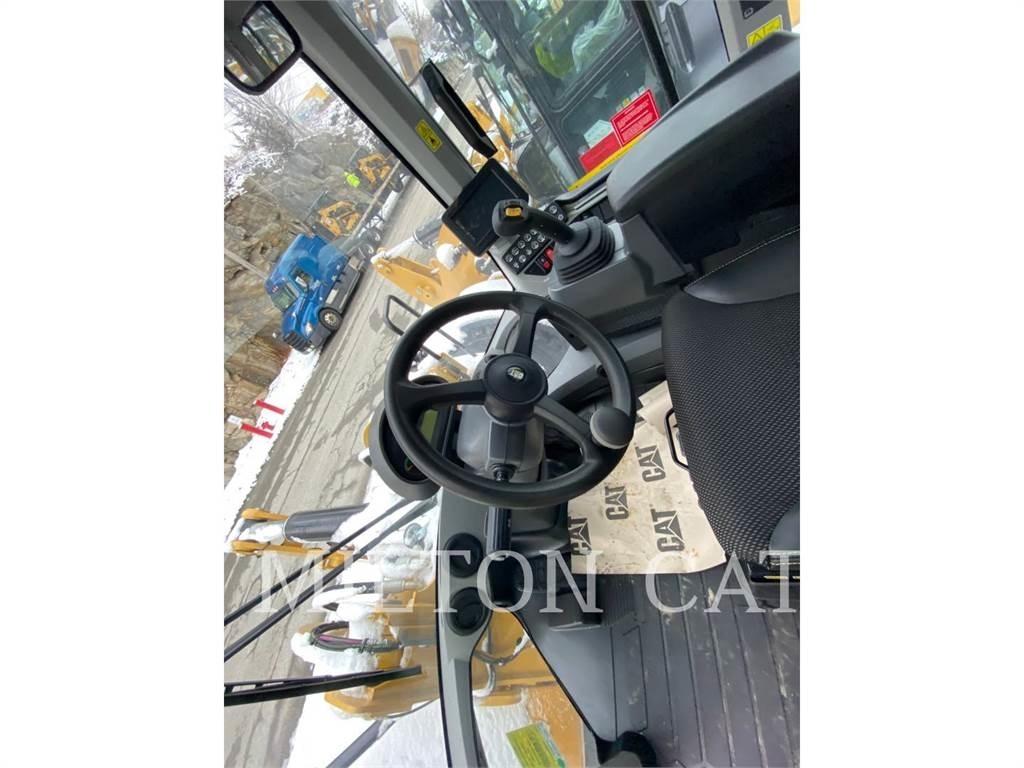 CAT 938M Utovarivači na kotačima