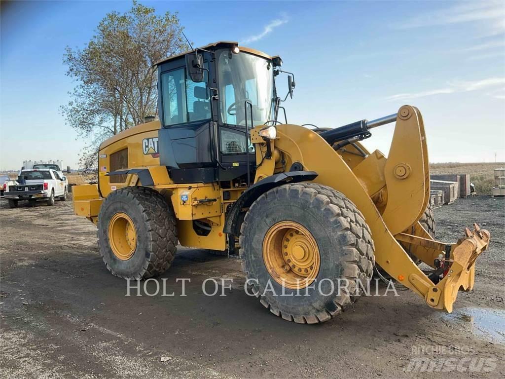CAT 938M Utovarivači na kotačima