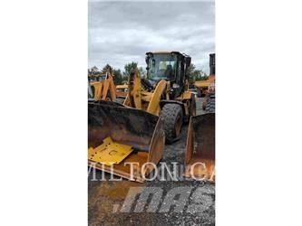 CAT 938M Utovarivači na kotačima