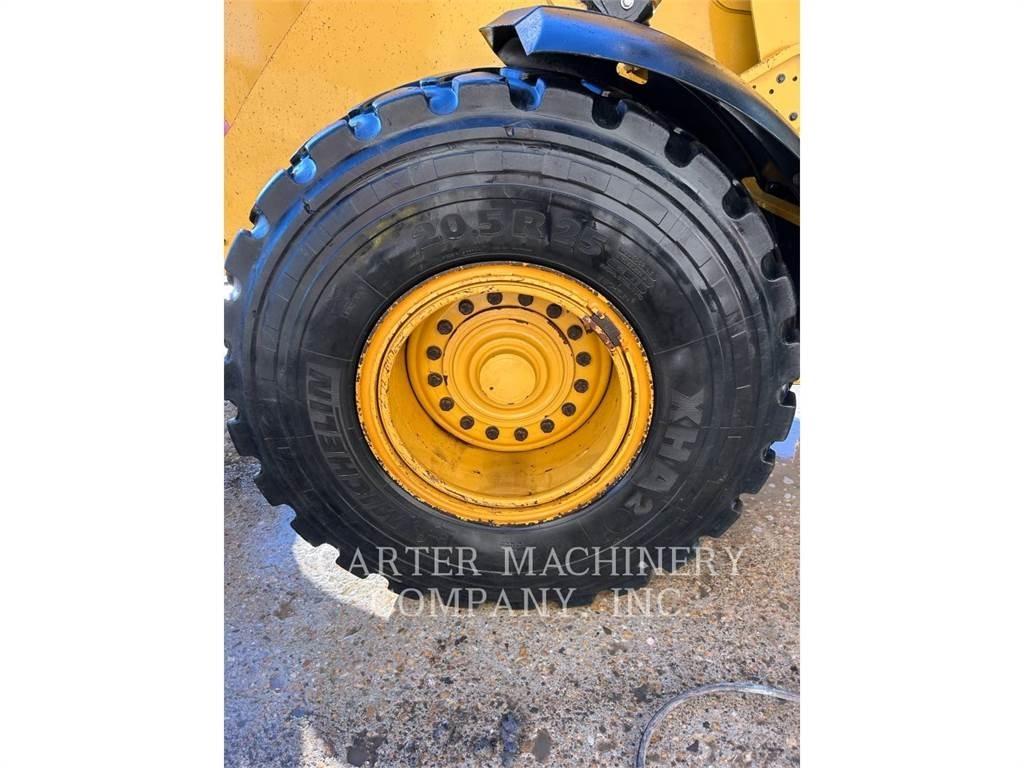 CAT 938M Utovarivači na kotačima